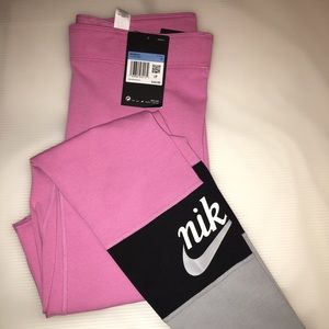 Nike Women’s Leggings